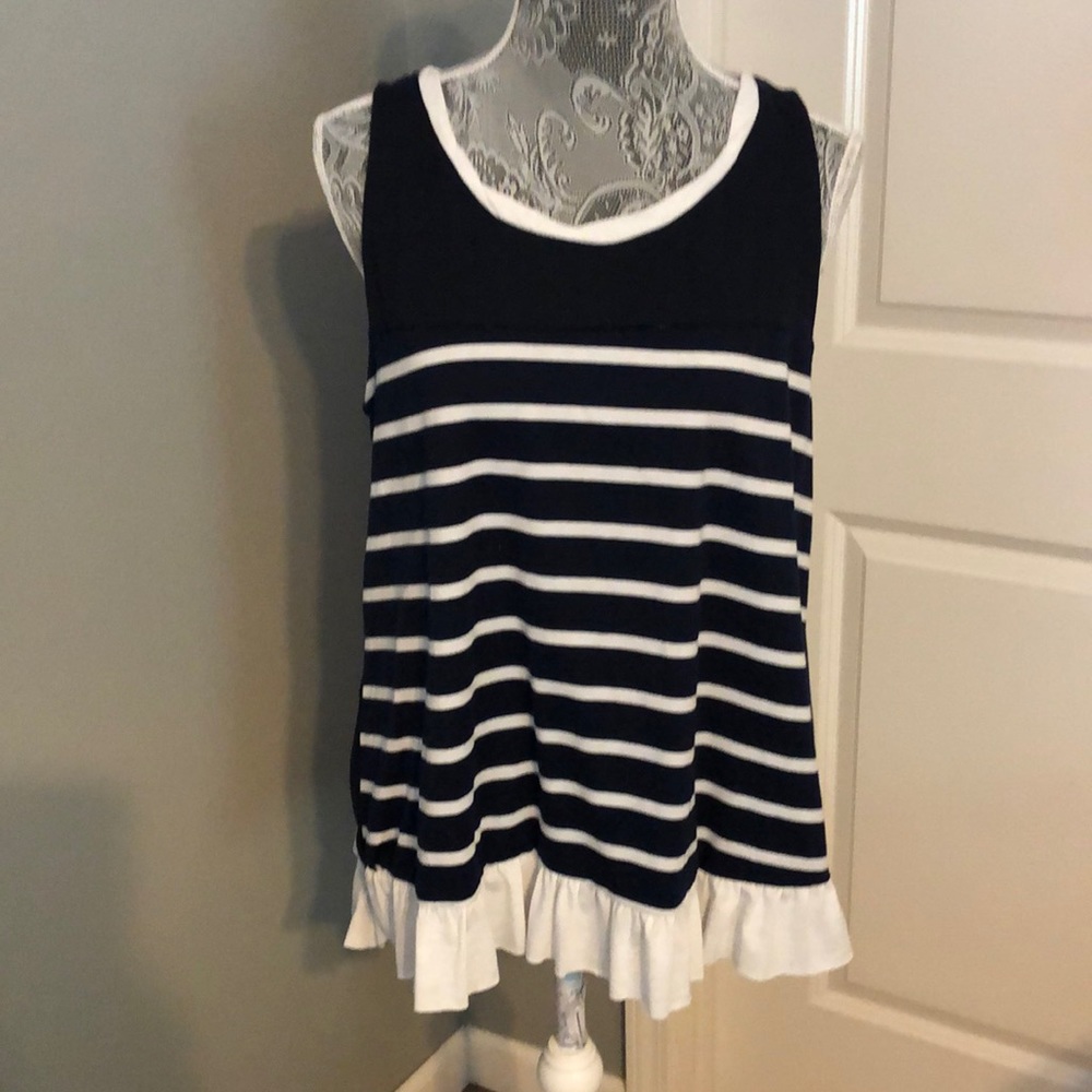 Navy stripe tank